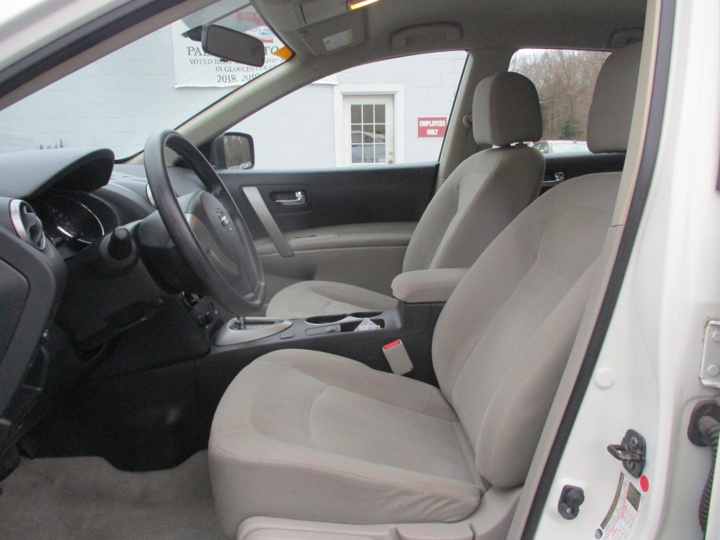 2013 WHITE Nissan Rogue S AWD (JN8AS5MV7DW) with an 2.5L L4 DOHC 16V engine, Continuously Variable Transmission transmission, located at 540a Delsea Drive, Sewell, NJ, 08080, (856) 589-6888, 39.752560, -75.111206 - Photo#12